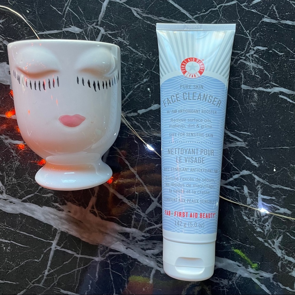 3/$30- First Aid Beauty Cleanser